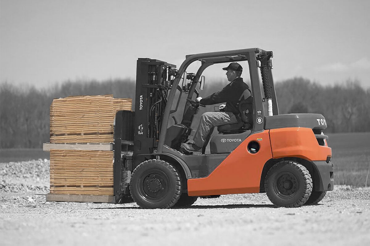 High-Capacity Mid IC Pneumatic Forklift
