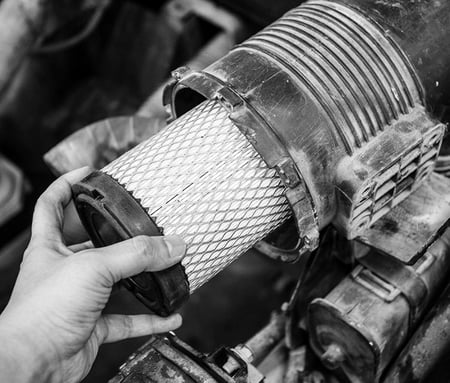 AdobeStock_171153337_Forklift_Parts_Filter_800px-1