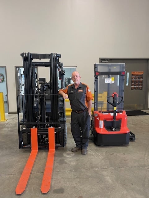 Jerry-Underwood-Tupelo-Branch-forklift-technician-Lilly