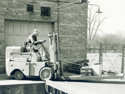 The_History_of_the_Forklift_4